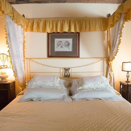 إمبرونيتا La Casa Gialla المظهر الخارجي الصورة